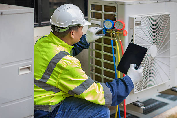 Professional Hvac technician working in Sunbury, PA